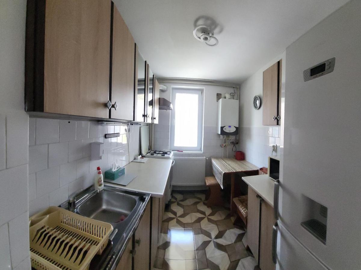 Apartament In Regim Hotelier Deva Exterior photo