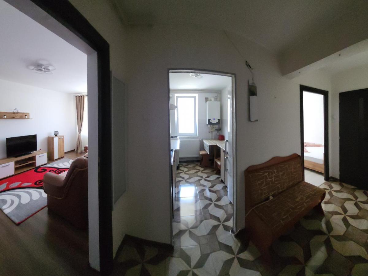 Apartament In Regim Hotelier Deva Exterior photo